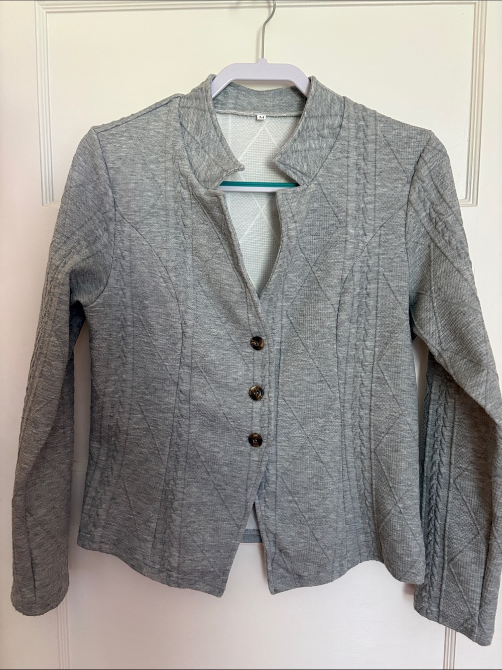 Light Gray Quilted Button-Front Jacket. Size M. No Brand.